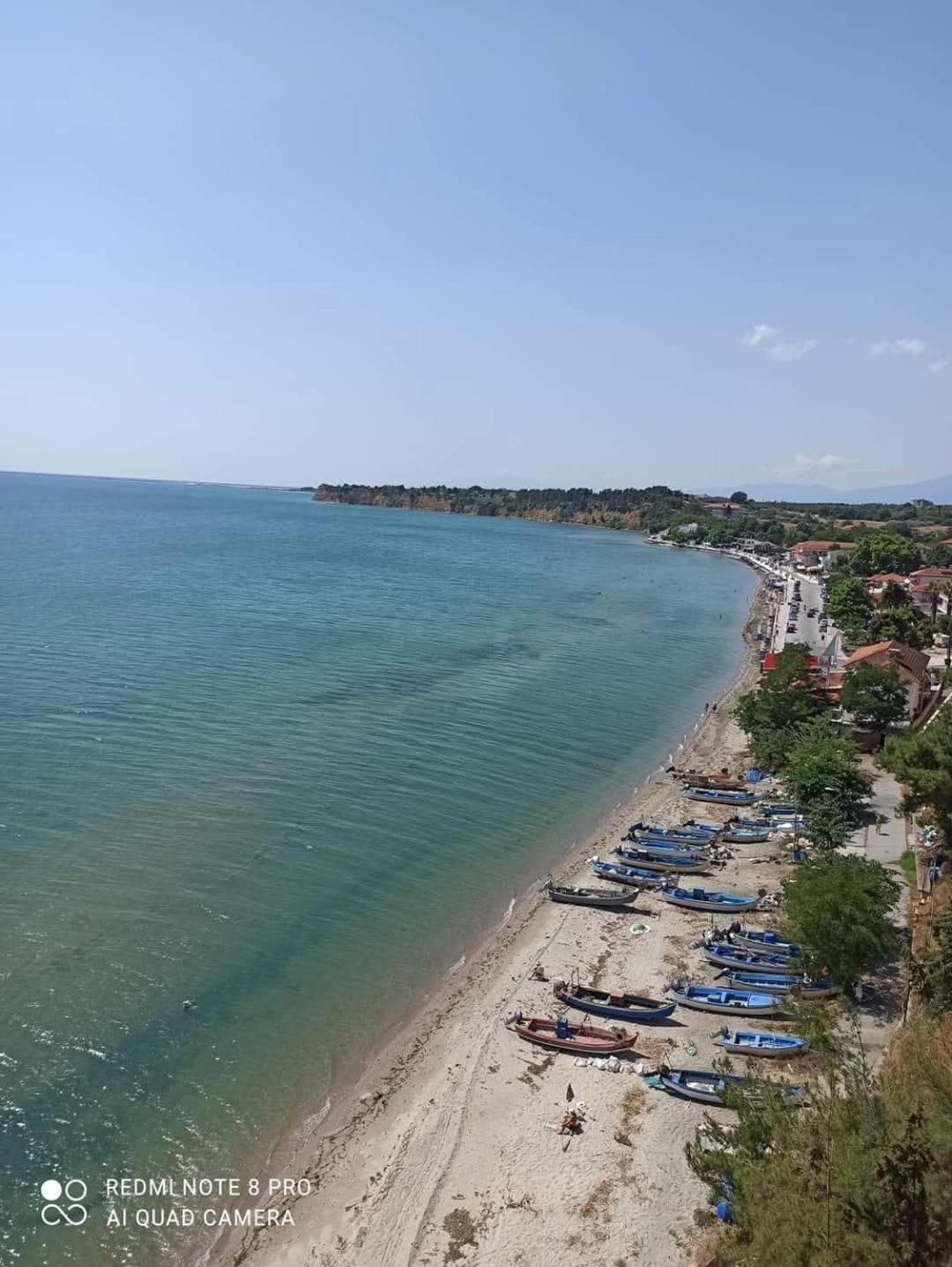 To Let Giannis Makrygialos