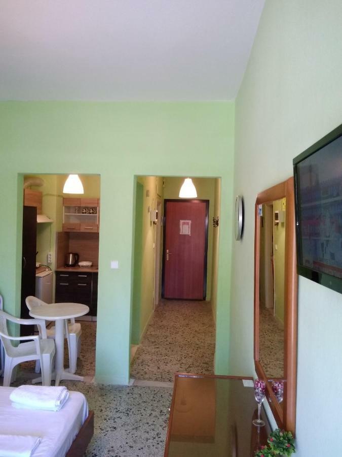To Let Giannis * Makrygialos